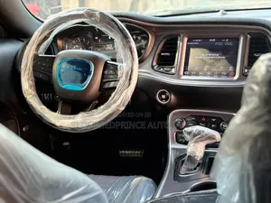 Dodge Challenger 2018 White