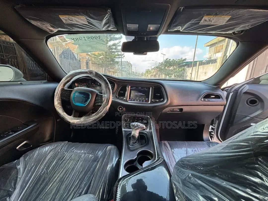 Dodge Challenger 2018 White