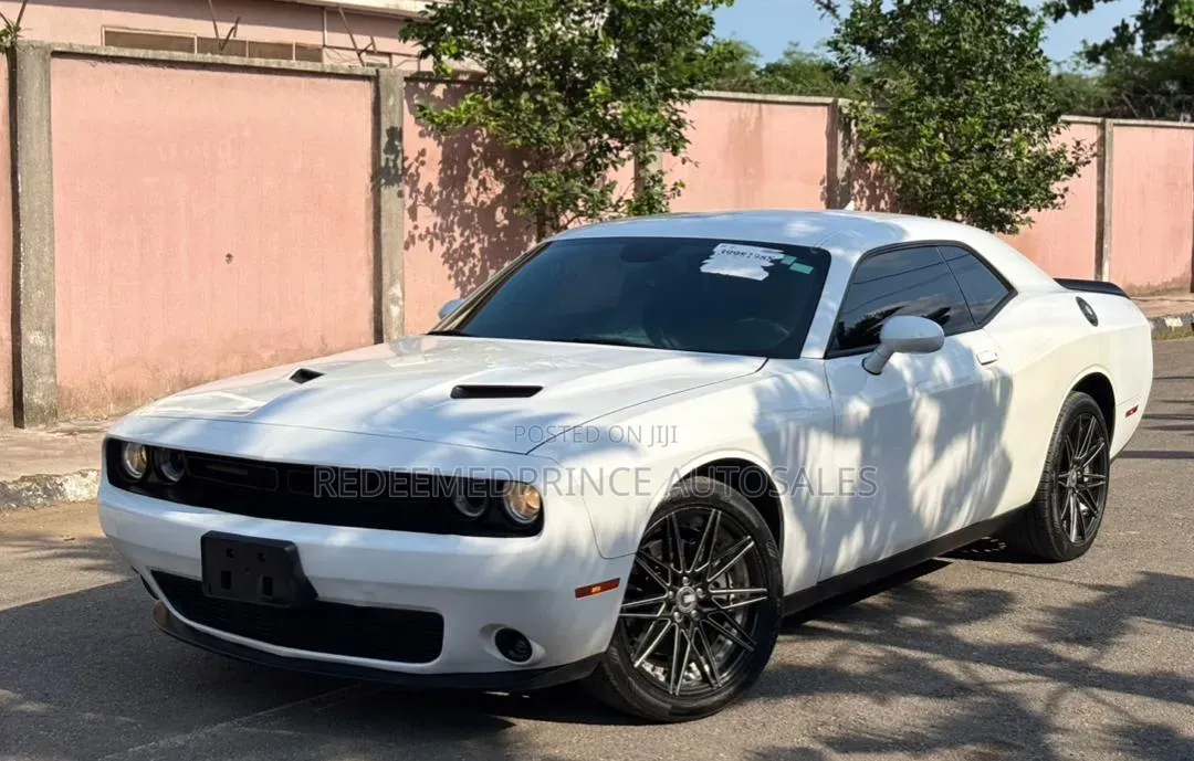 Dodge Challenger 2018 White