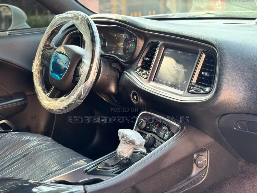 Dodge Challenger 2018 White