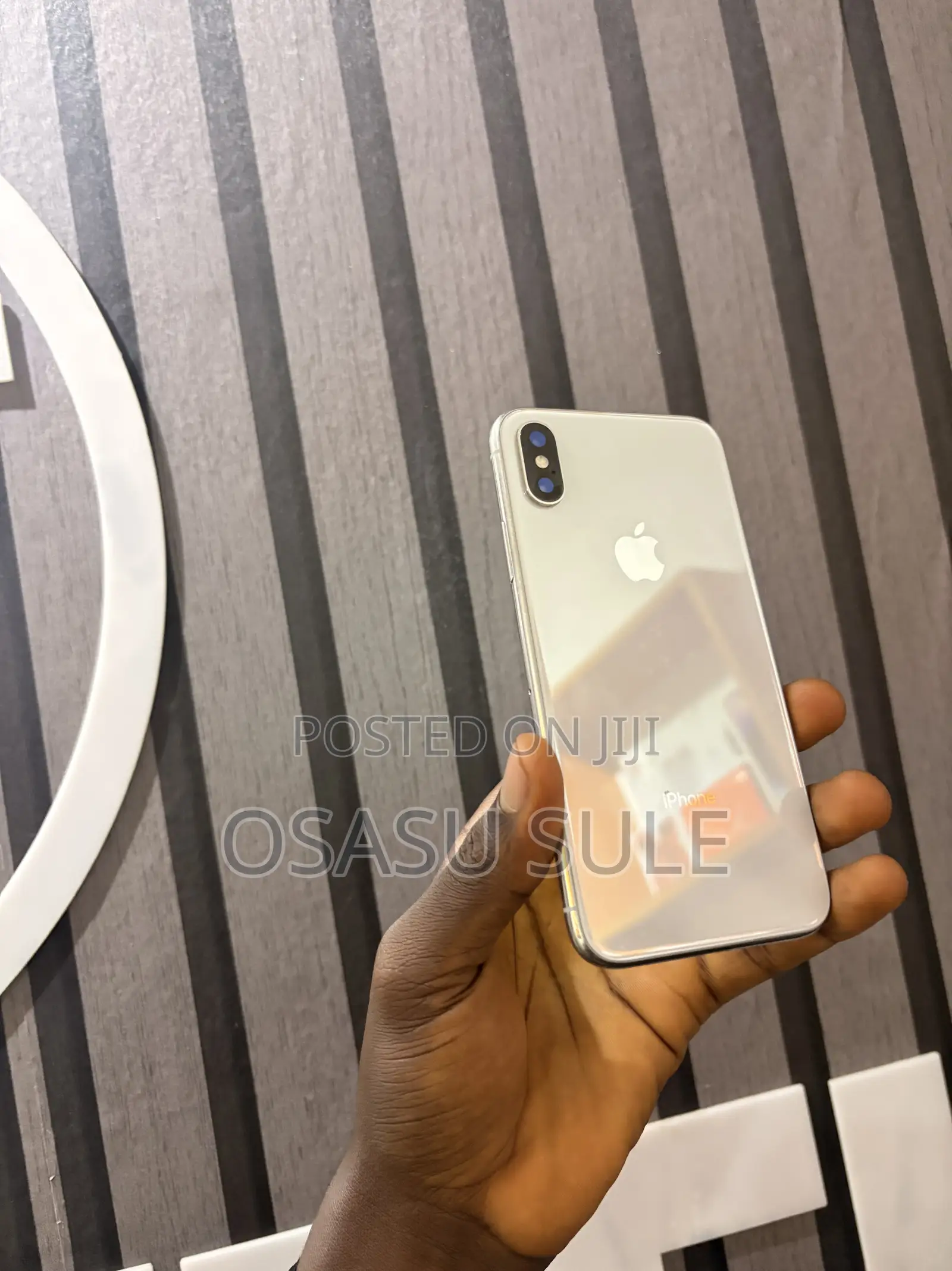 Apple iPhone X 64 GB White