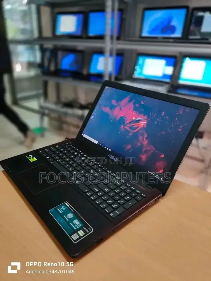 Laptop Asus 12GB Intel Core i7 HDD 1T