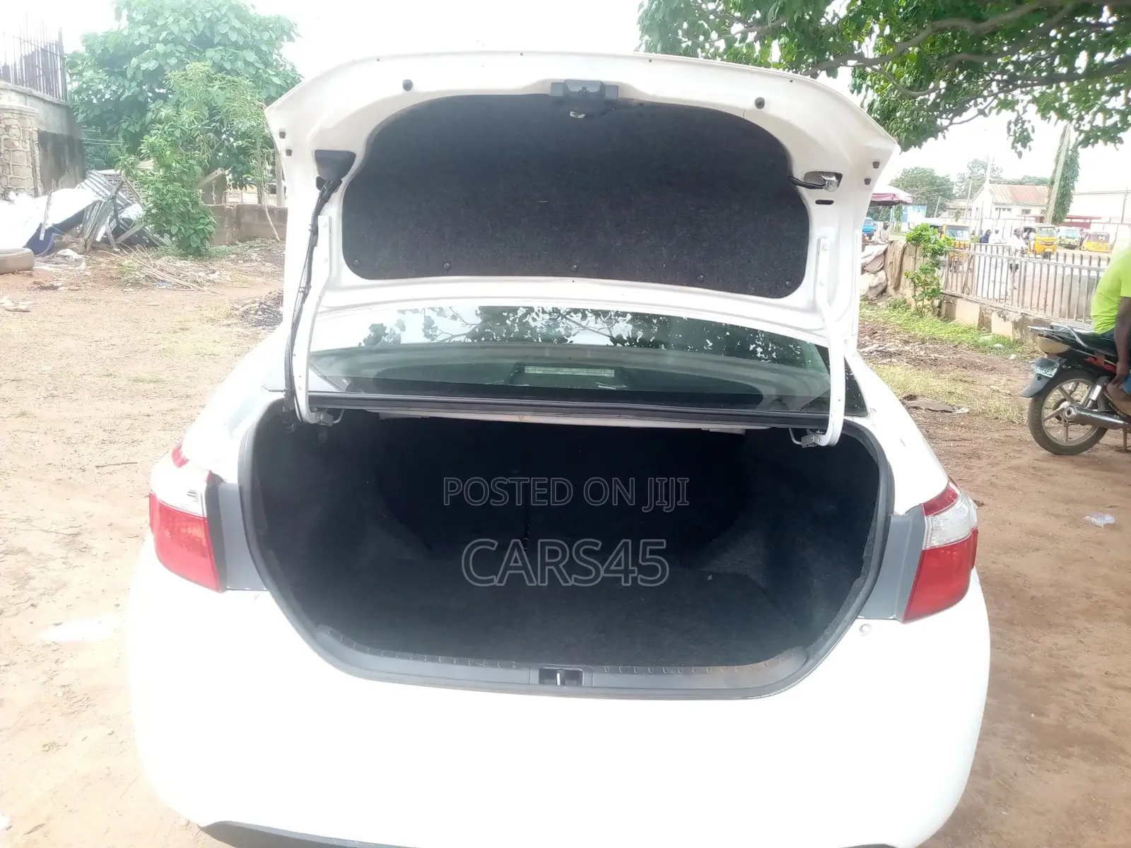 Toyota Corolla 2014 White