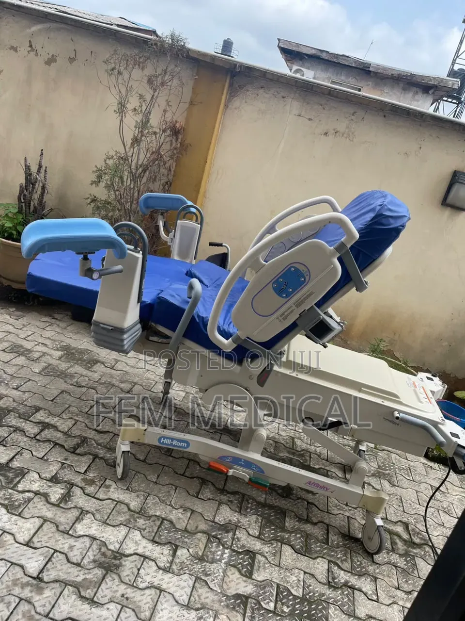Hill Rom Affinity 4 Birthing Bed