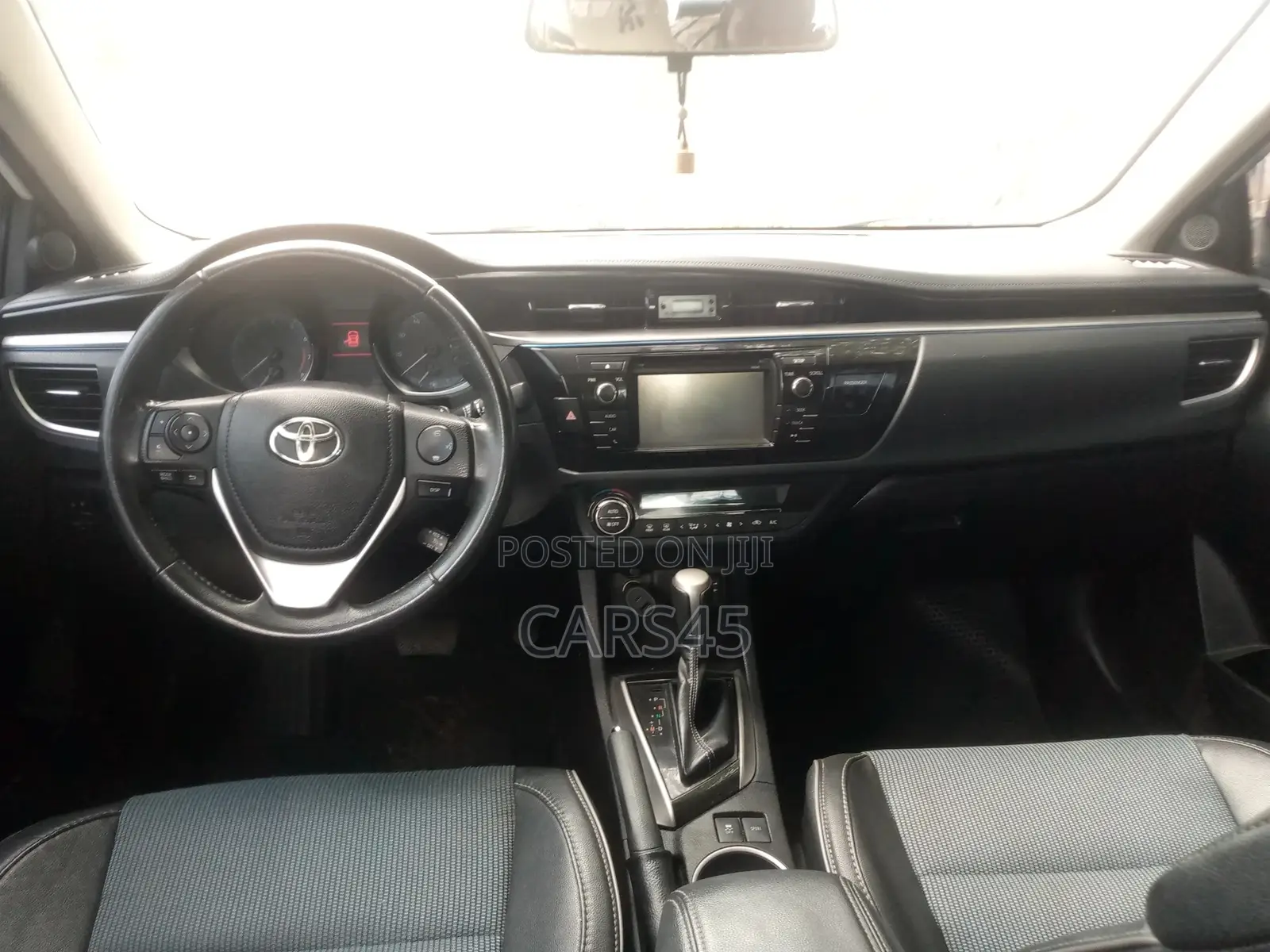 Toyota Corolla 2014 White