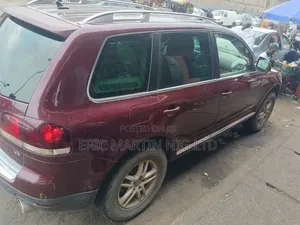 Volkswagen Touareg 2009 Red