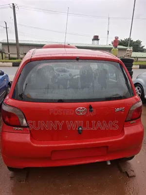 Toyota Yaris 2005 Red