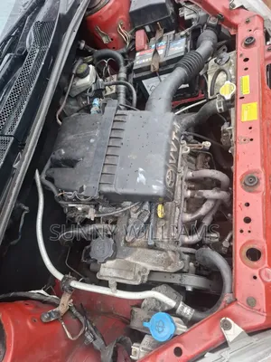 Toyota Yaris 2005 Red