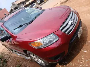 Hyundai Santa Fe 2012 Red
