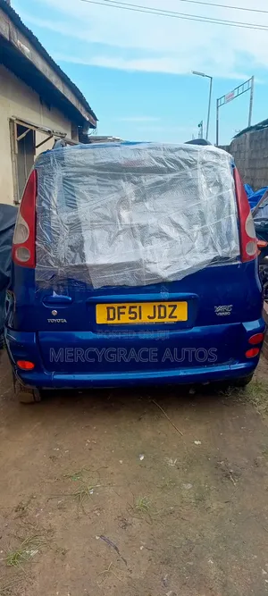 Toyota Yaris 1.4 2002 Blue