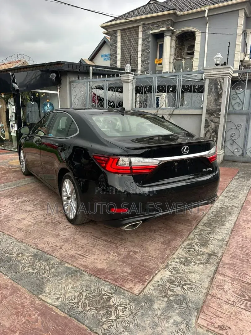Lexus ES 2017 Black