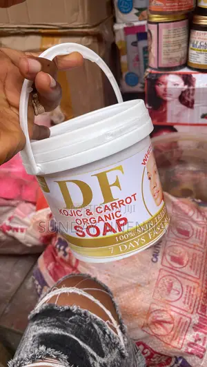 Df Kojic and Carrot Soap