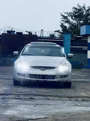 Honda Accord 2005 Silver