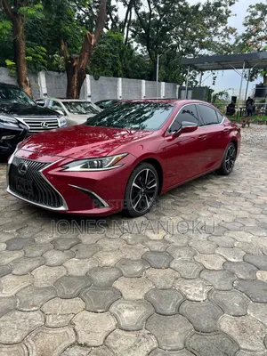 Lexus ES 2019 Red