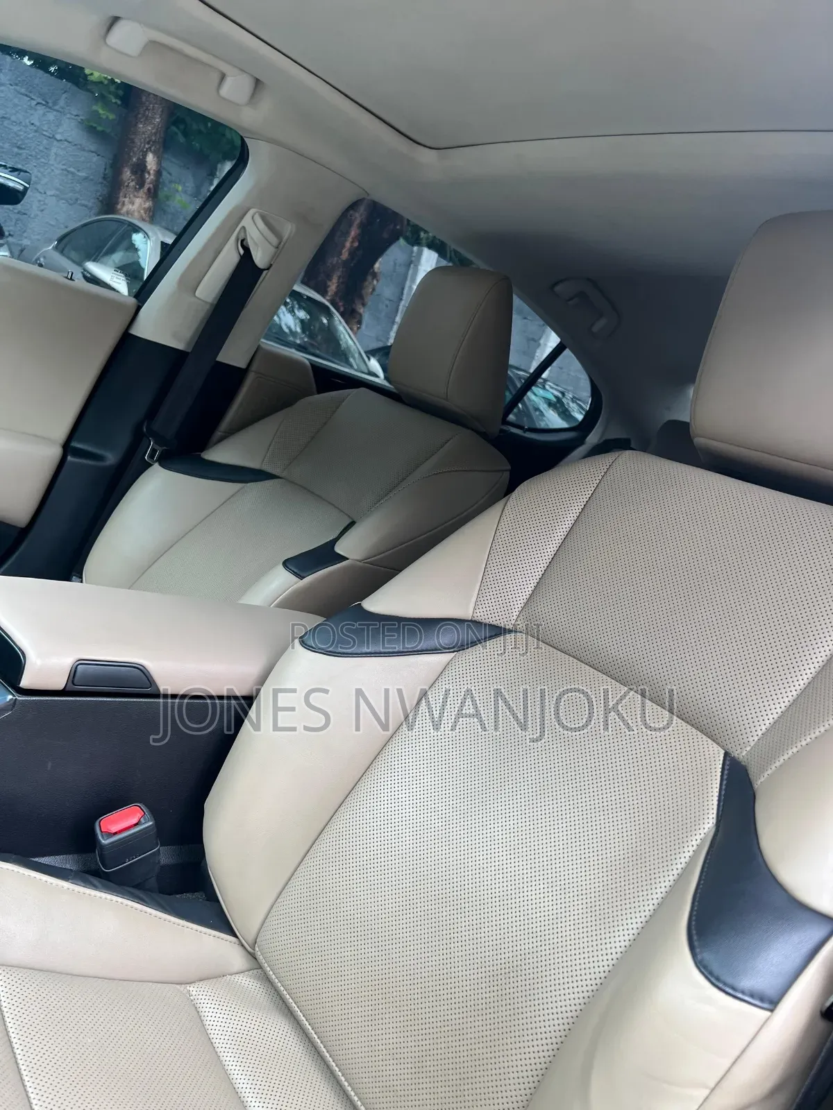 Lexus ES 2019 Red