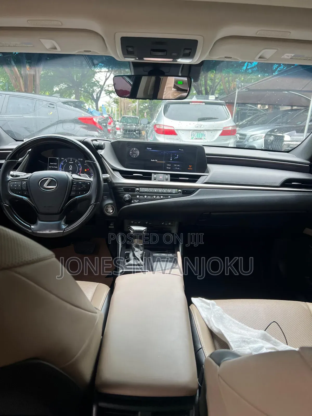 Lexus ES 2019 Red