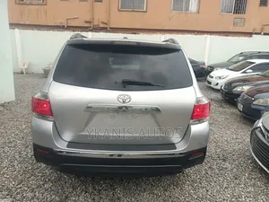 Toyota Highlander Limited 2012 Silver