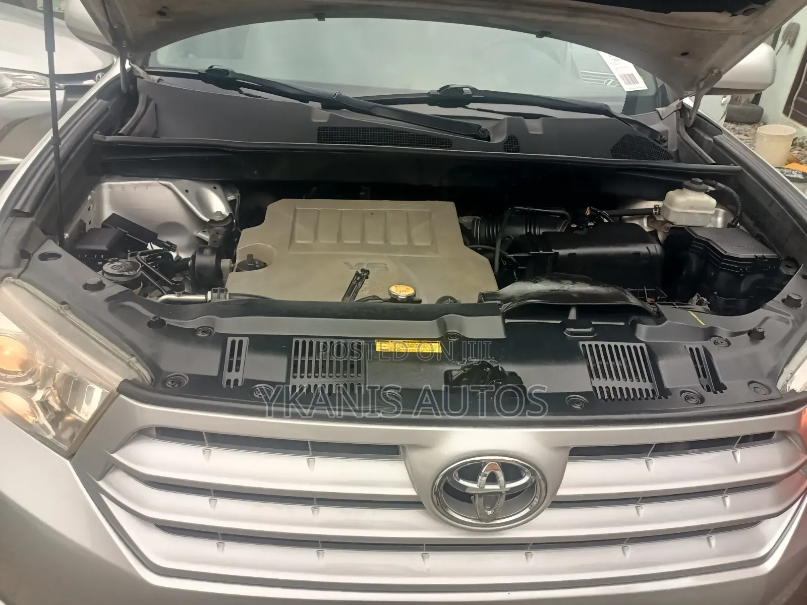 Toyota Highlander Limited 2012 Silver