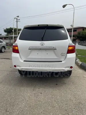 Toyota Highlander Limited 2011 White