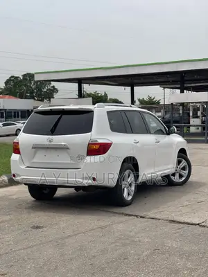 Toyota Highlander Limited 2011 White