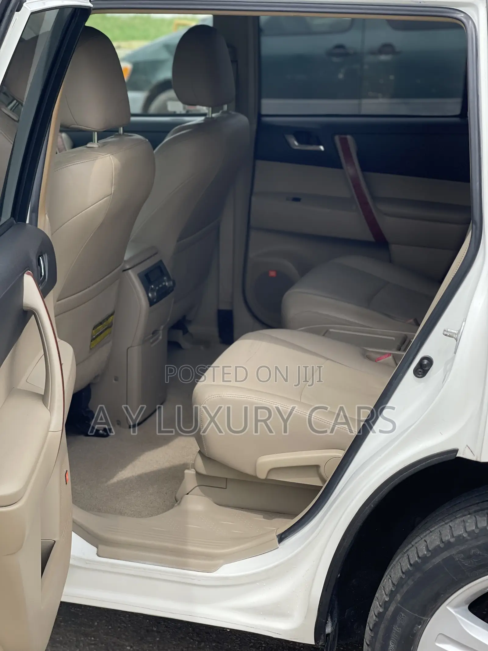 Toyota Highlander Limited 2011 White