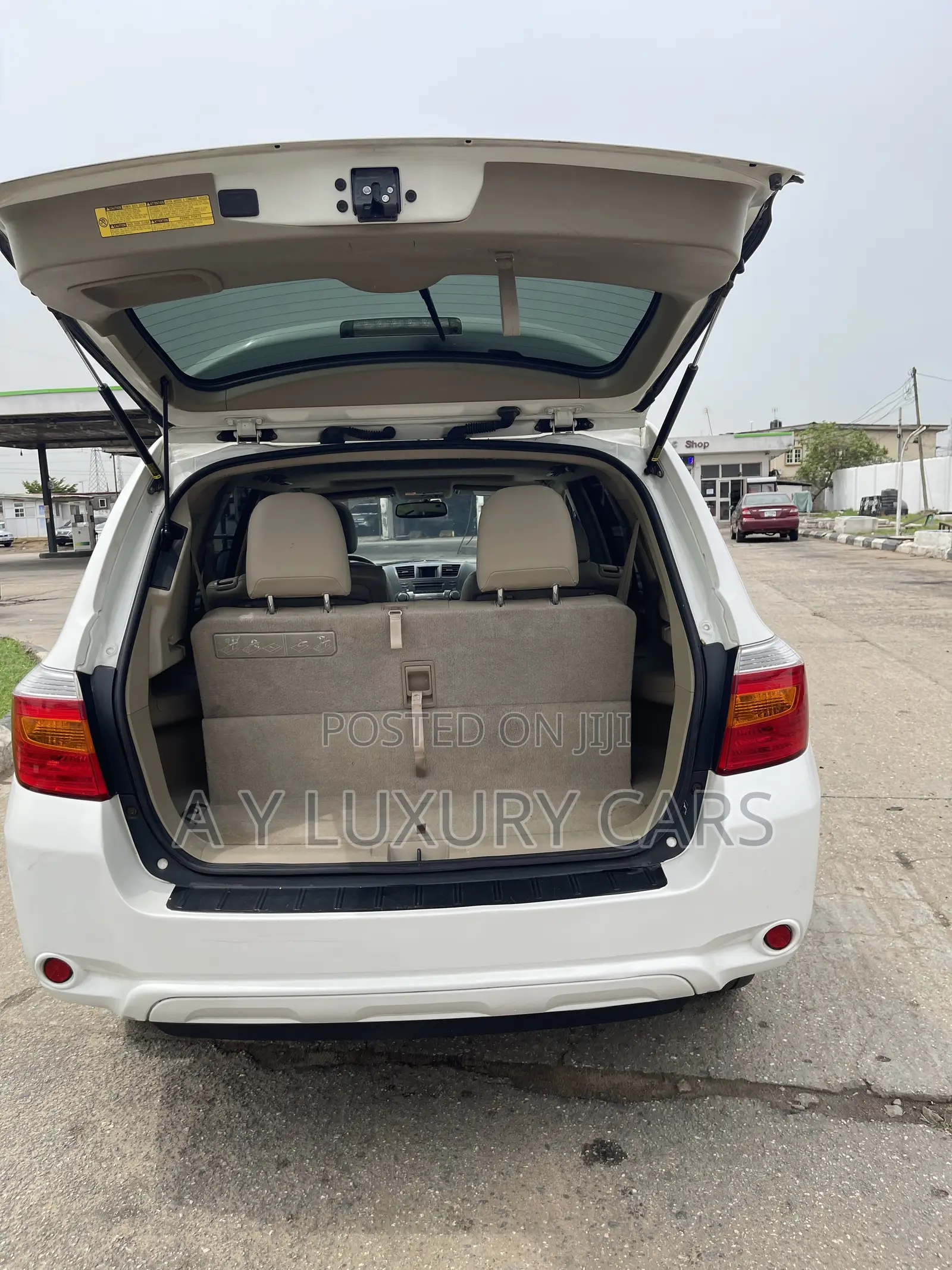 Toyota Highlander Limited 2011 White