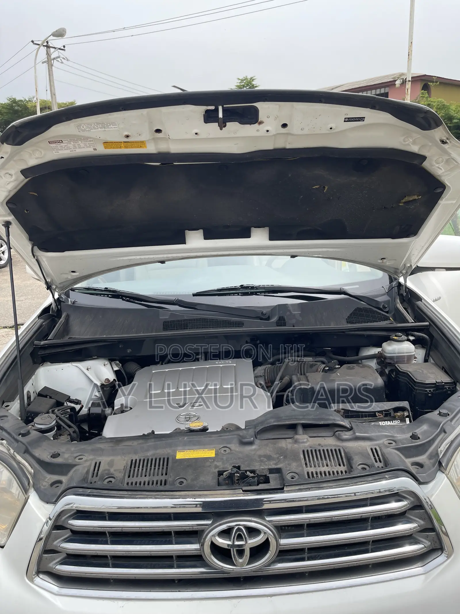 Toyota Highlander Limited 2011 White