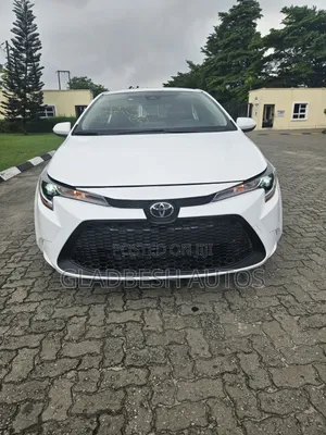 Toyota Corolla XSE 2021 White