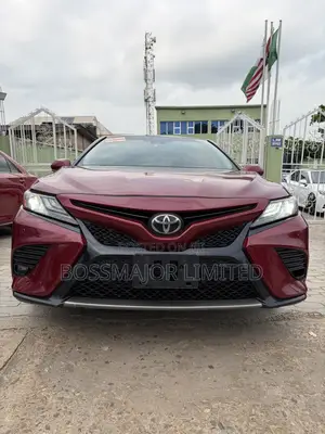 Toyota Camry XSE FWD (2.5L 4cyl 8AM) 2018 Red