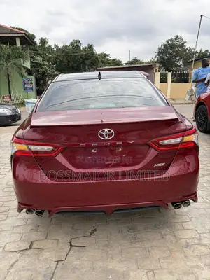 Toyota Camry XSE FWD (2.5L 4cyl 8AM) 2018 Red