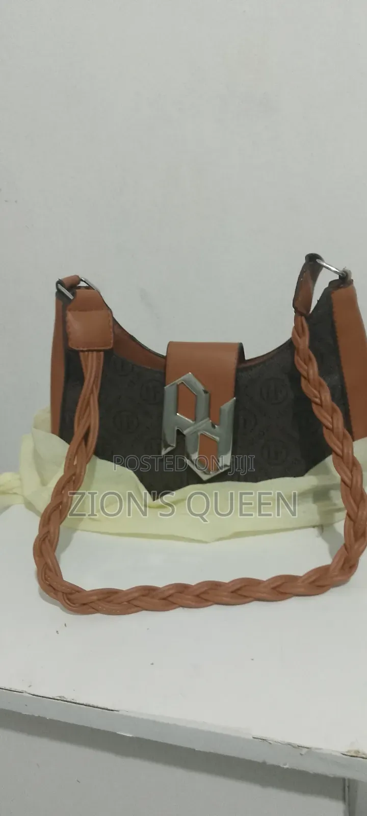 Ladies Hand Bag