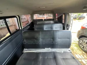 Toyota HiAce 2013 White