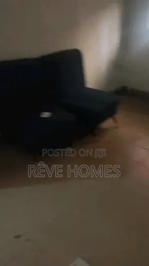 Furnished Mini Flat in Adekunle for rent