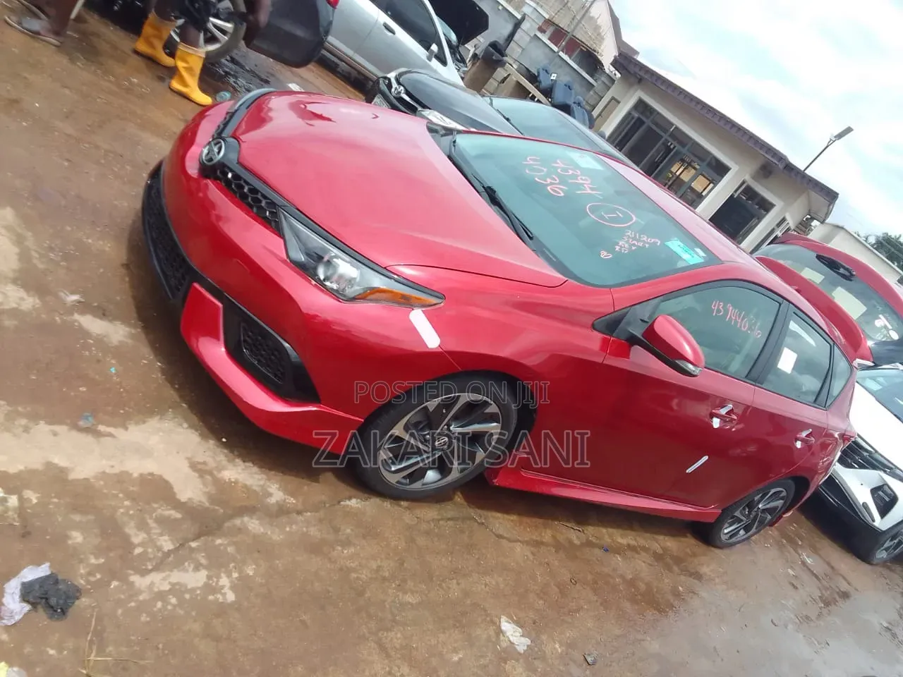 Scion iM Base 2016 Red