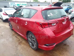 Scion iM Base 2016 Red