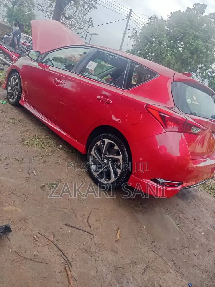 Scion iM Base 2016 Red