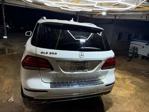 Mercedes-Benz GLE-Class GLE 350 2017 White