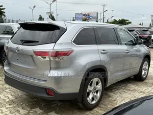 Toyota Highlander Limited 4dr SUV (3.5L 6cyl 6A) 2015 Silver