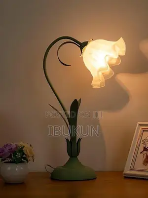 Beauty Bloom Table Lamp