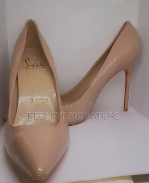 Christian Louboutin Pigalle Patent Leather Heels Nude Glossy Finish