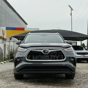 Toyota Highlander XLE AWD 2020 Gray