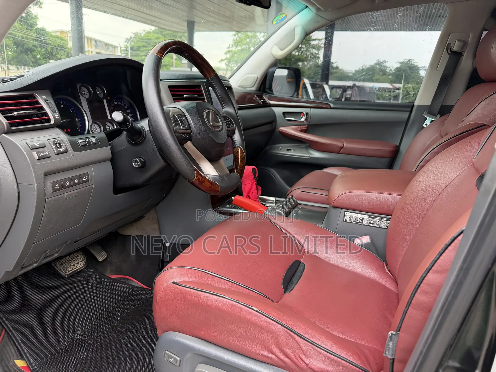 Lexus LX 570 2011 Black