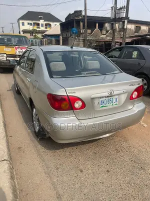 Toyota Corolla LE 2004 Silver