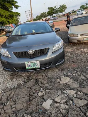 Toyota Corolla 2010 Gray