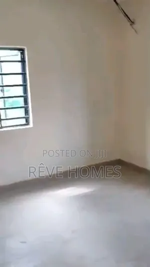 Furnished 3bdrm Apartment in Onike for rent