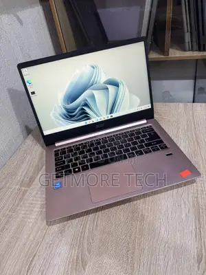 Laptop Acer Swift X 4GB Intel Pentium SSD 128GB