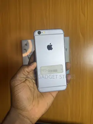 Apple iPhone 6 16 GB Silver