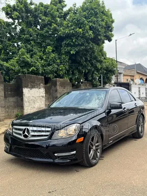 Mercedes-Benz C300 2013 Black