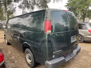 Chevrolet 3500 2004 Green