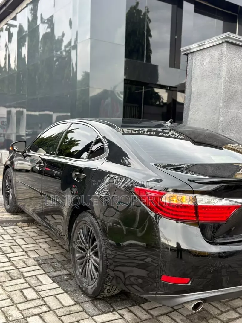 Lexus ES 2013 Black